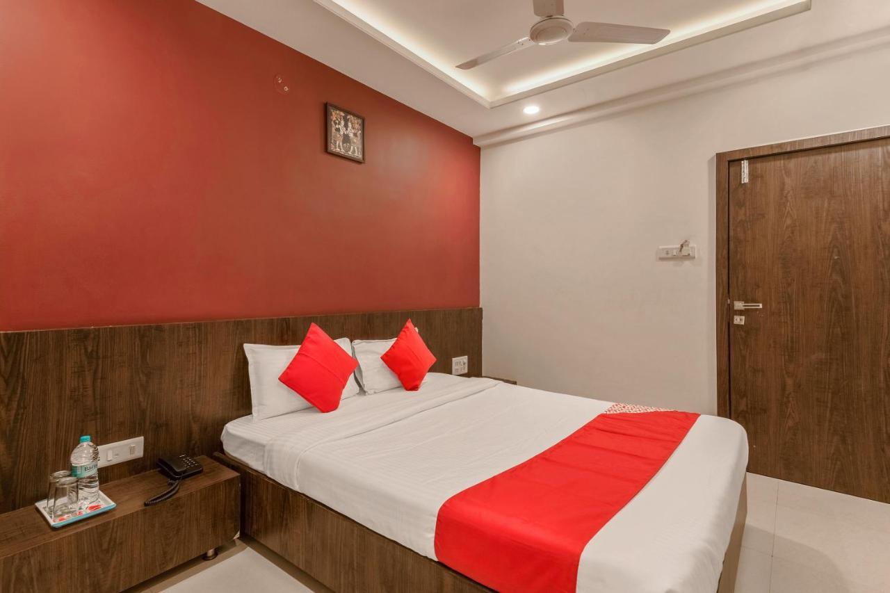 Oyo Flagship 19196 Shree Sai Niladri Residency Shirdi Ngoại thất bức ảnh