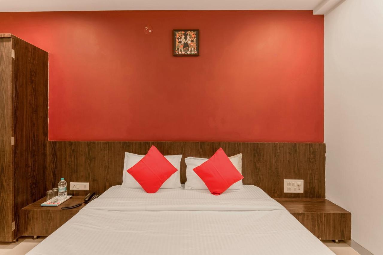 Oyo Flagship 19196 Shree Sai Niladri Residency Shirdi Ngoại thất bức ảnh